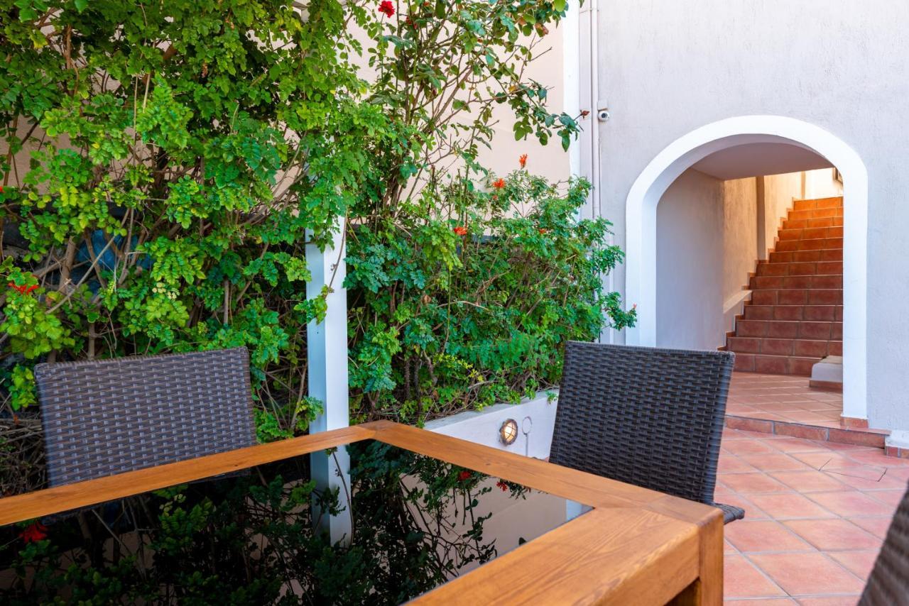 Villa By Hotel Thira Fira  Esterno foto